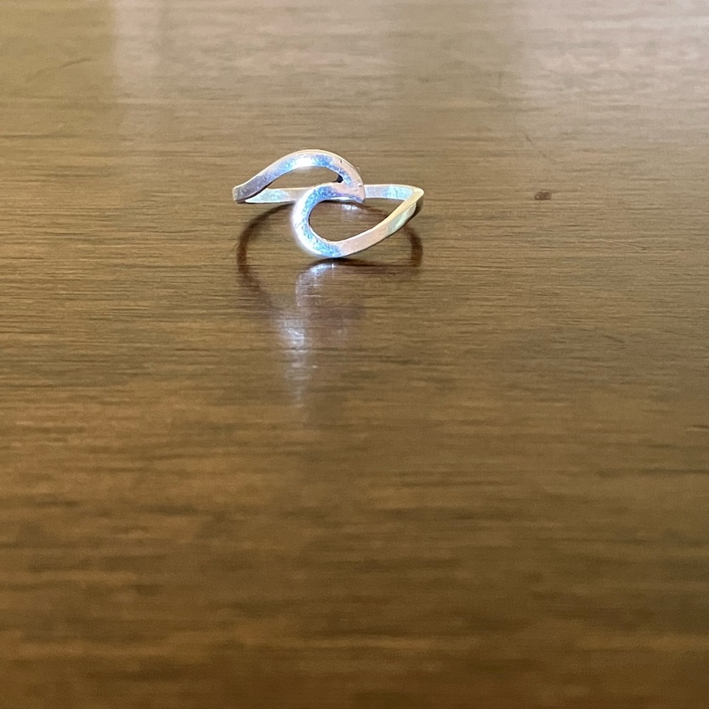 Silver Wave Ring - Picture 3 of 5
